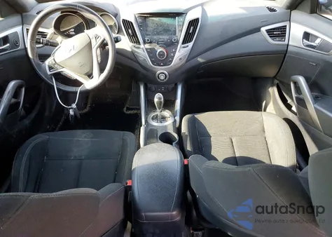 2017 Hyundai Veloster z USA, uszkodzony, nr VIN KMHTC6AD2HU322552